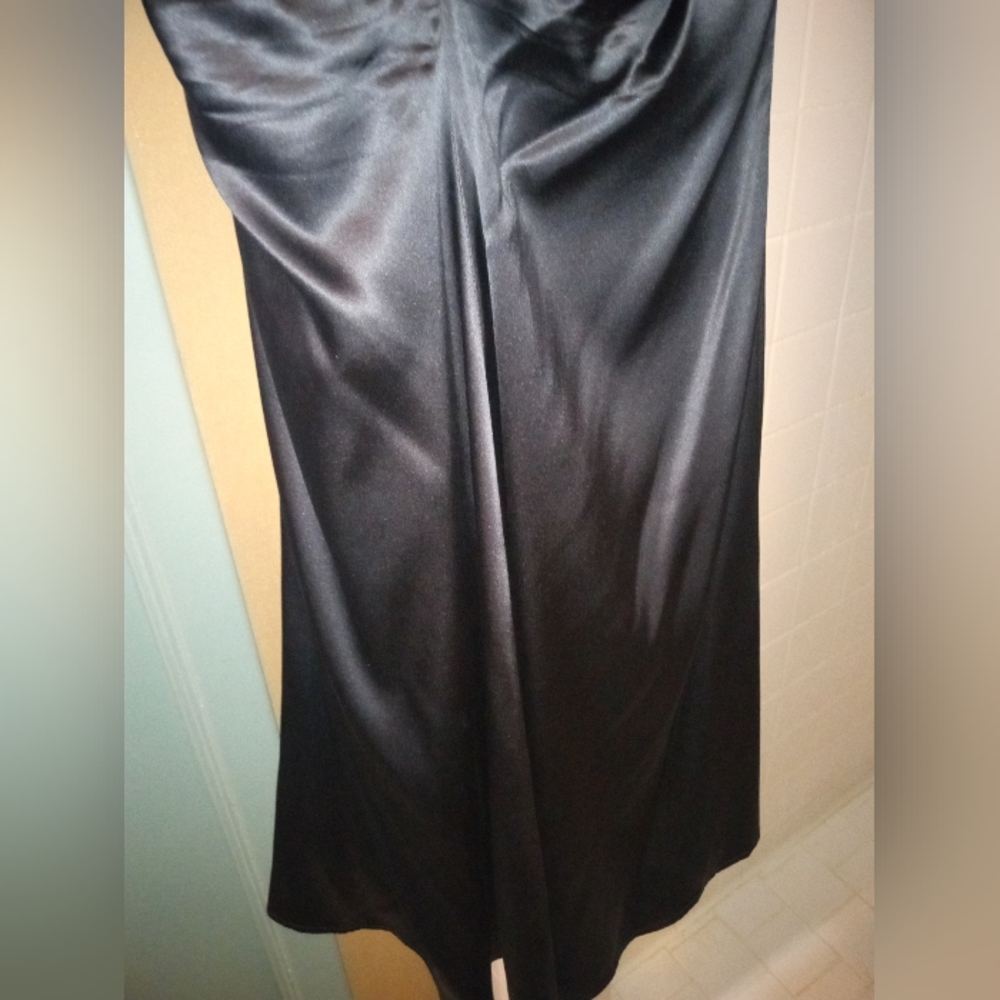 Gorgeous formal dress. Seriously. It's gorgeous - Picture 8 of 9